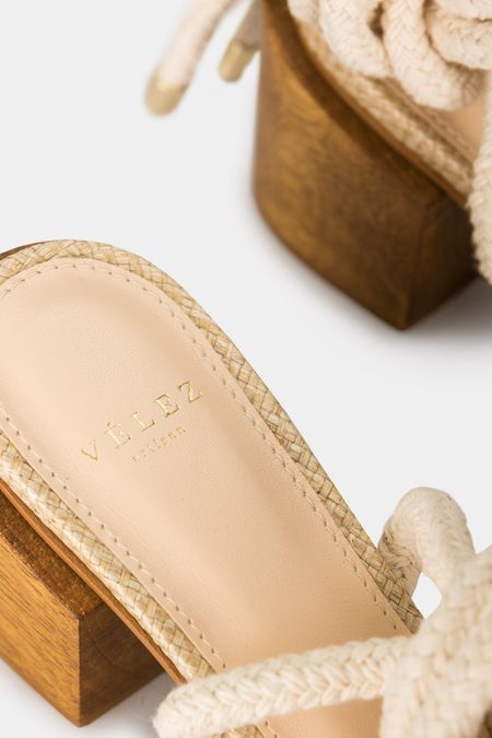 Sandalias-de-tacon-de-cuero