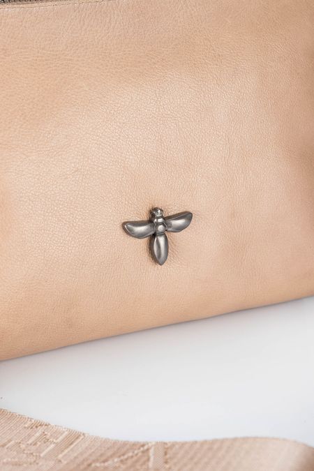 Cosmetiquera-de-cuero