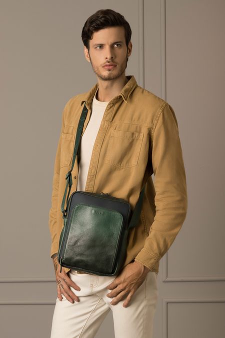 Bolso-manos-libres-de-cuero