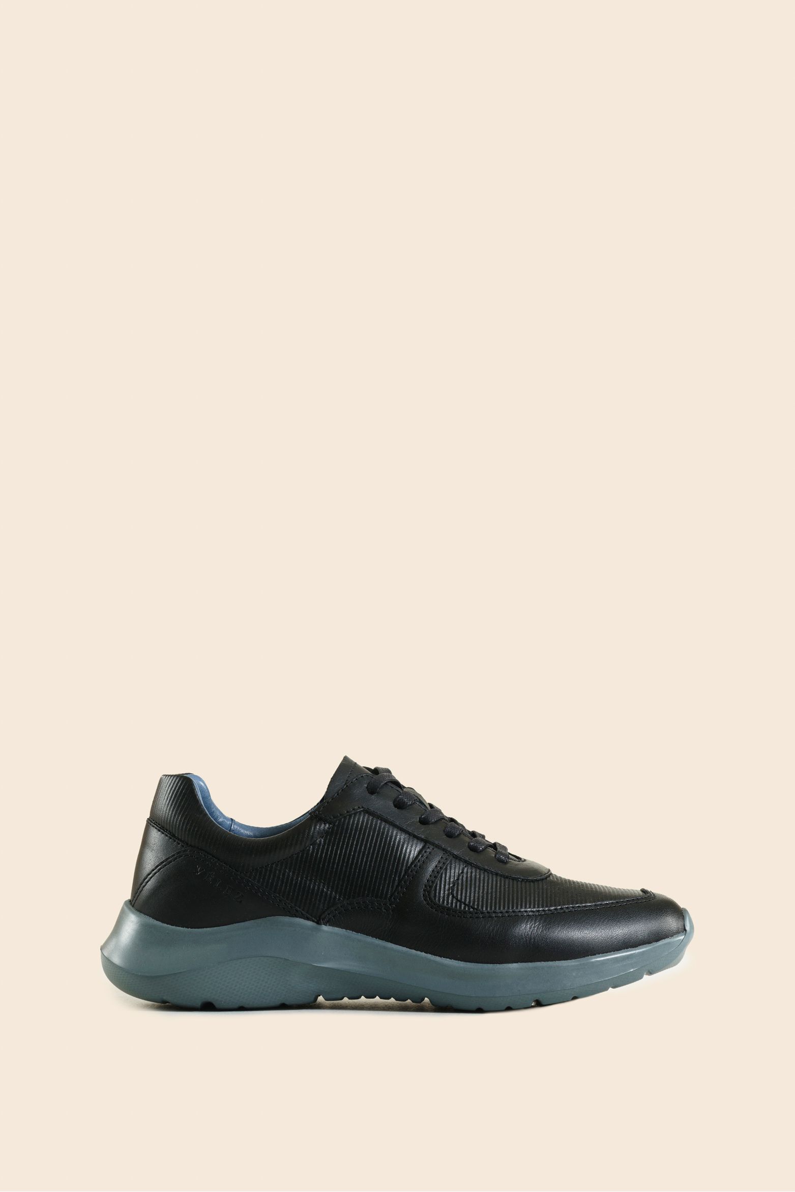 Tenis-de-cuero