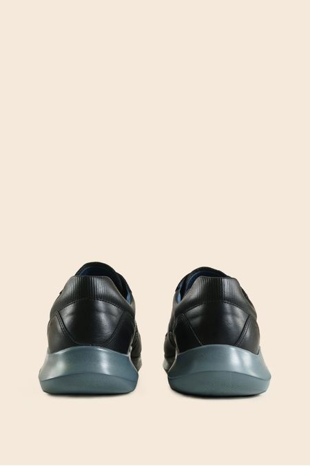 Tenis-de-cuero
