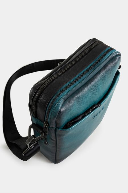 Bolso-manos-libres-de-cuero