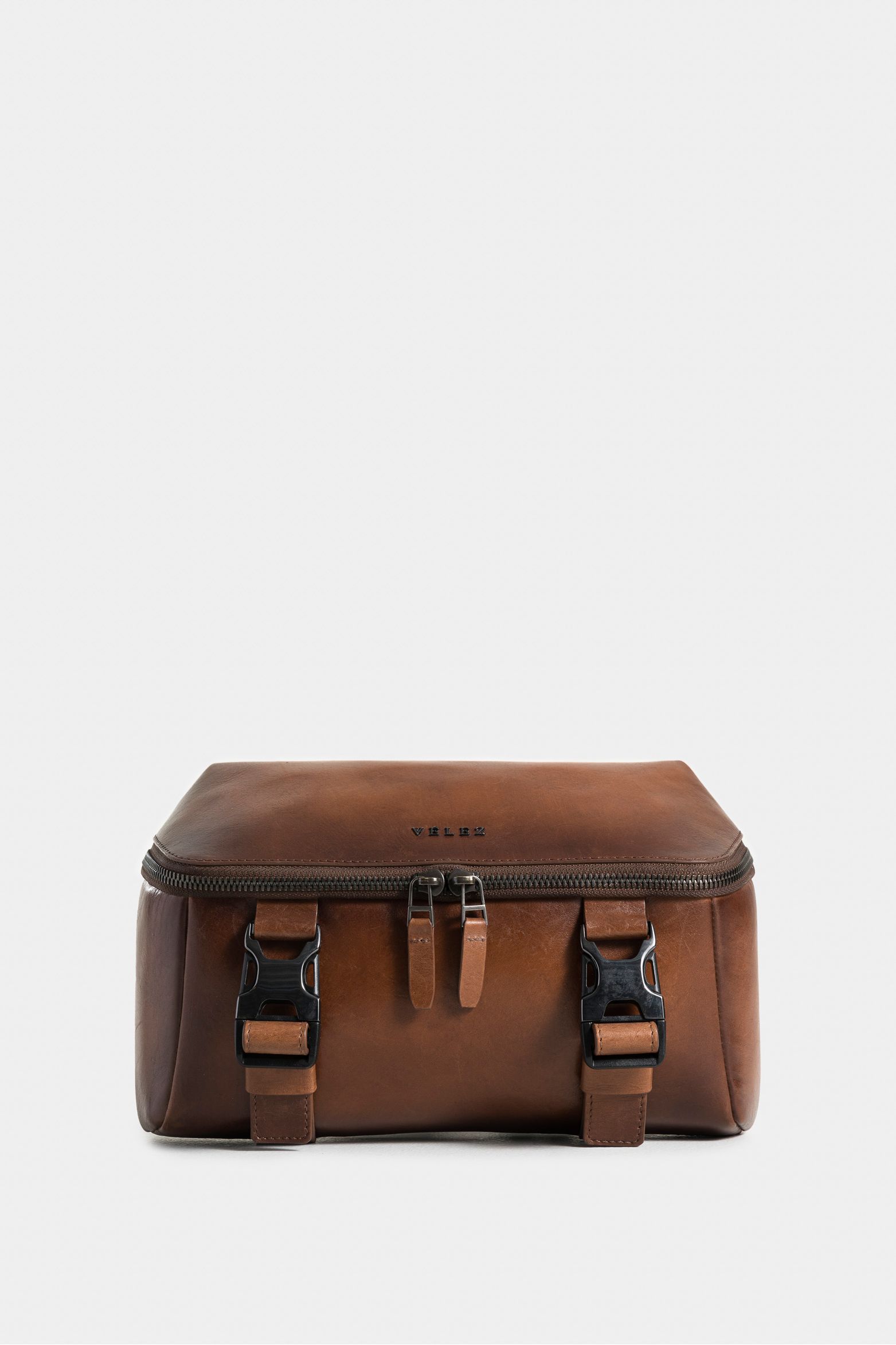 Riñonera archaeology de cuero para hombre chapa frontal