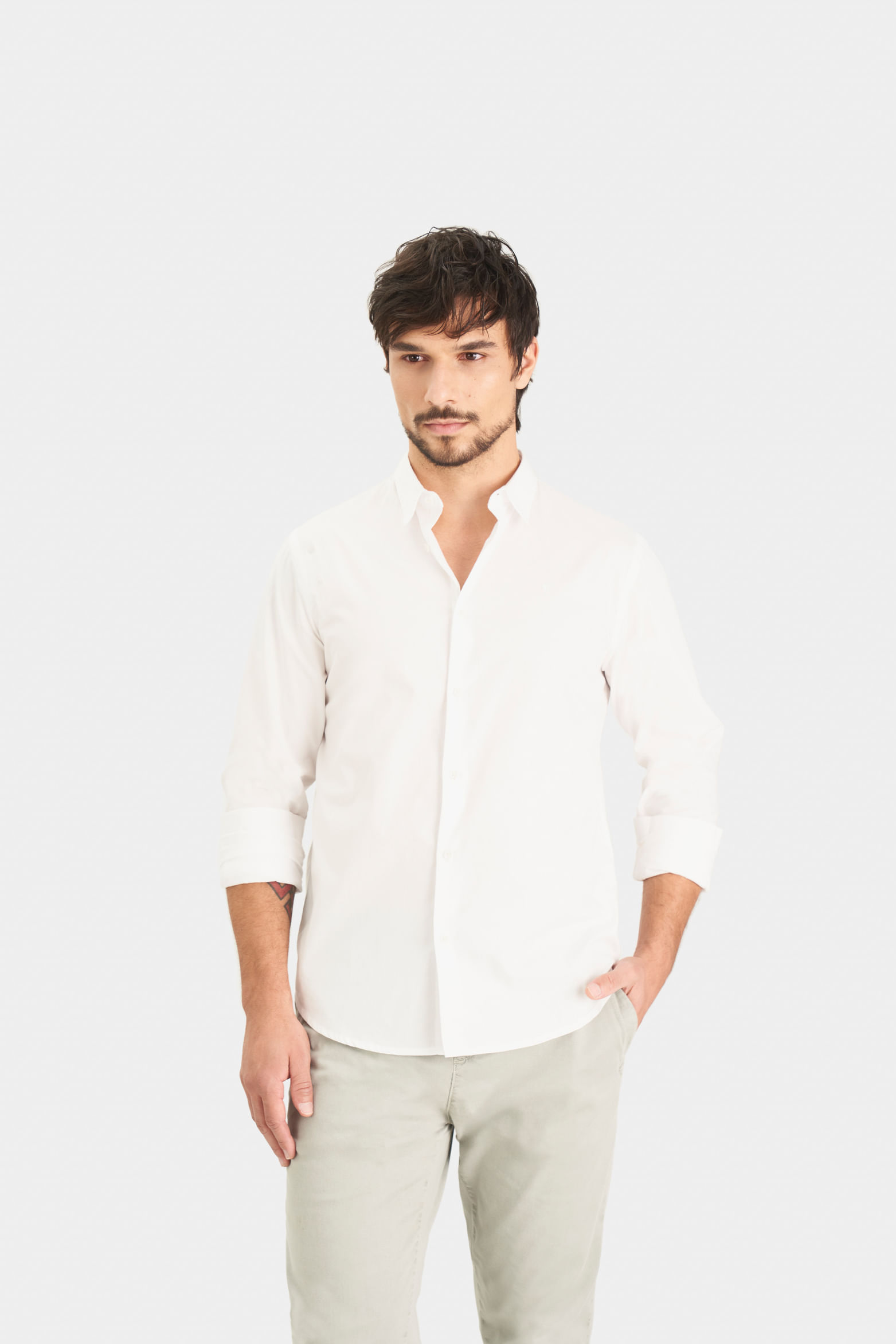 Camisa en popelina para hombre semifitted