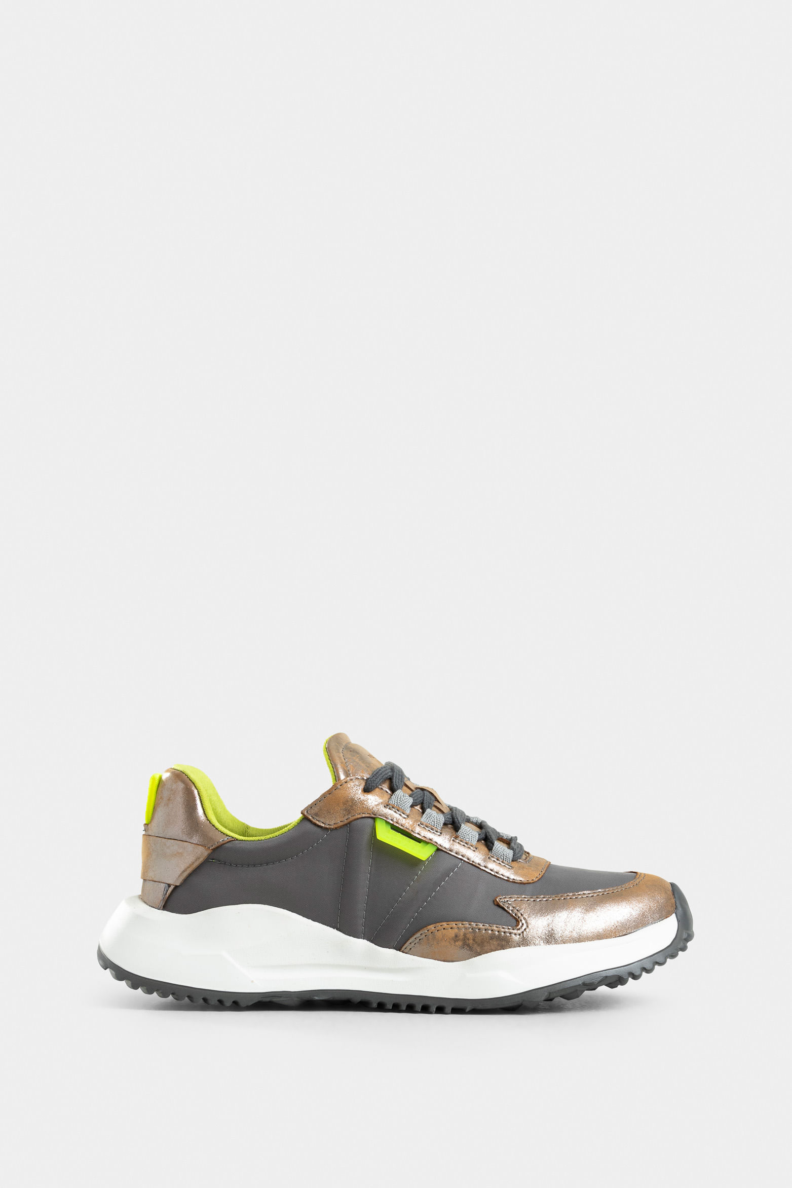 Tenis viena de cuero folia para mujer aplique neón