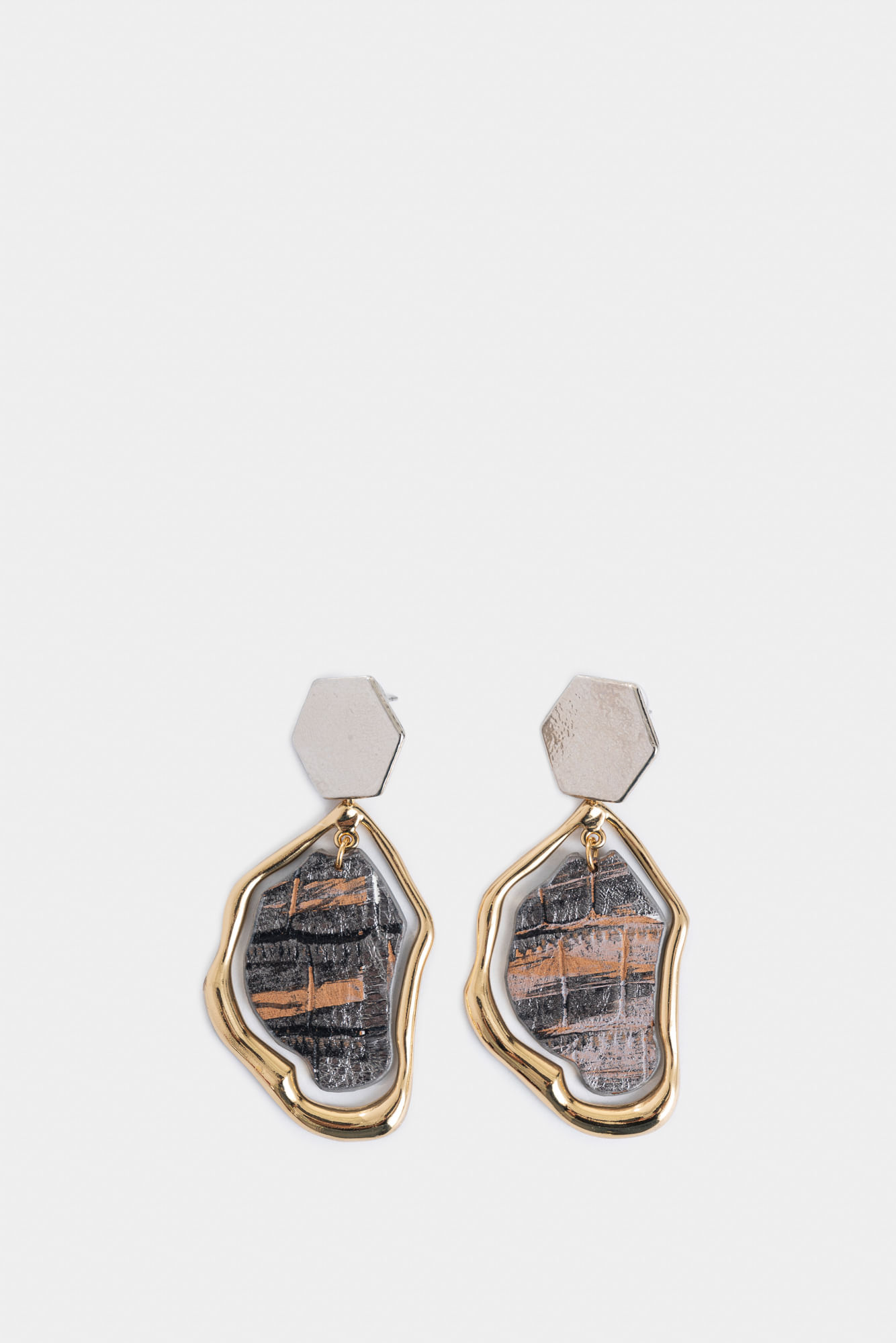 Aretes Magena en cuero y zamac para mujer hexágono