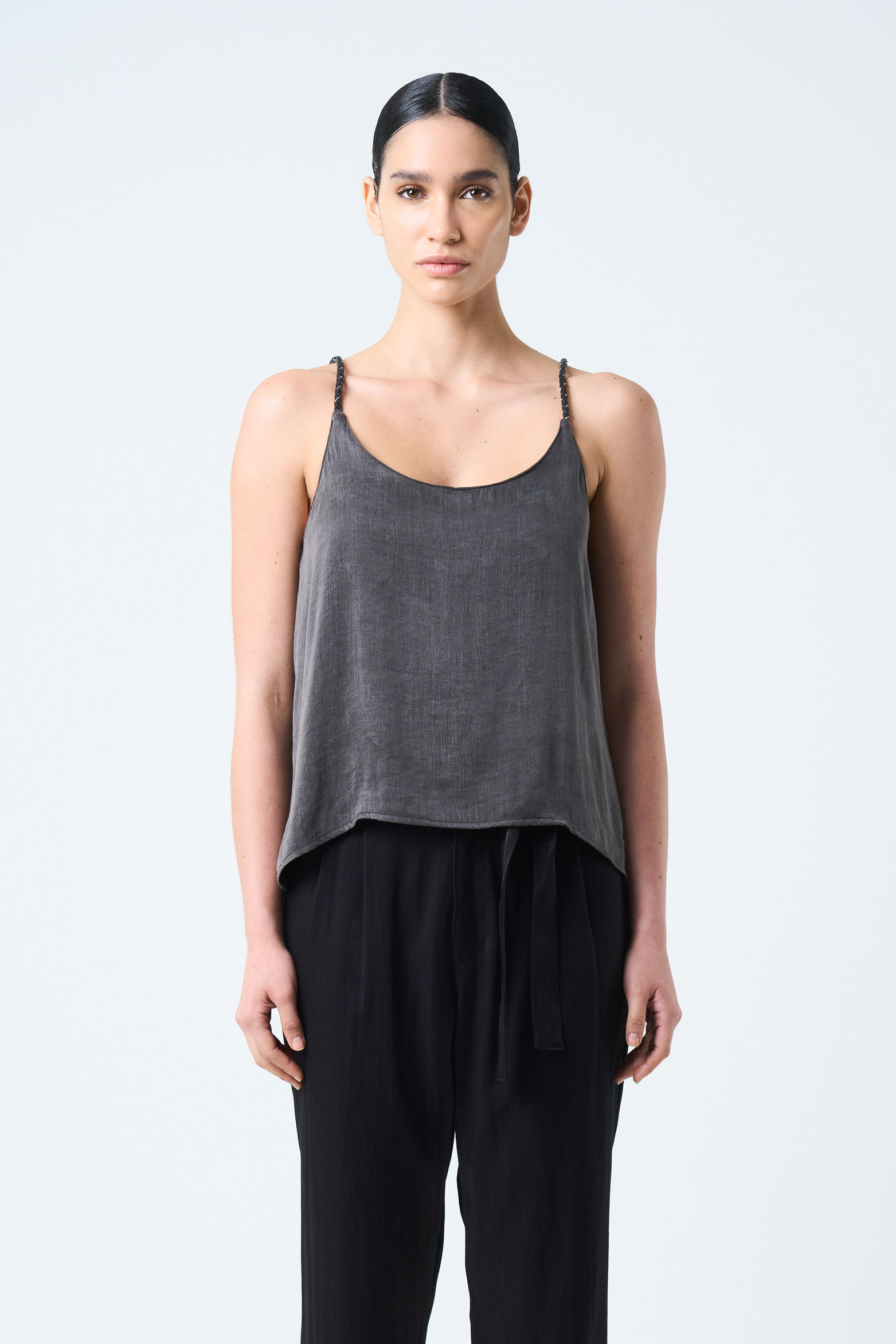 Camisa Aurora de tiras en tejido plano para mujer detalle millaré