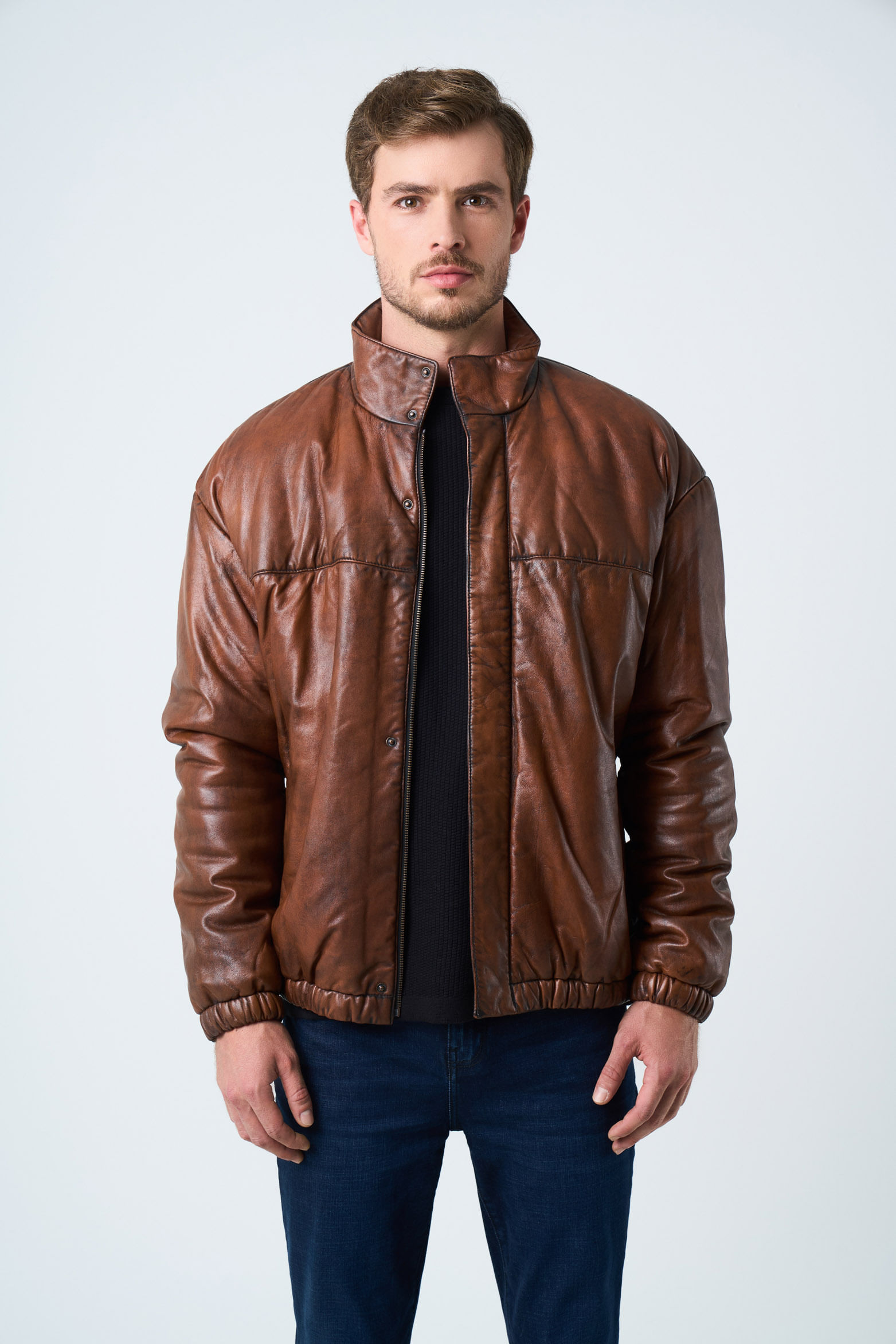 Chaqueta cuero bomber calafate para hombre abullonada