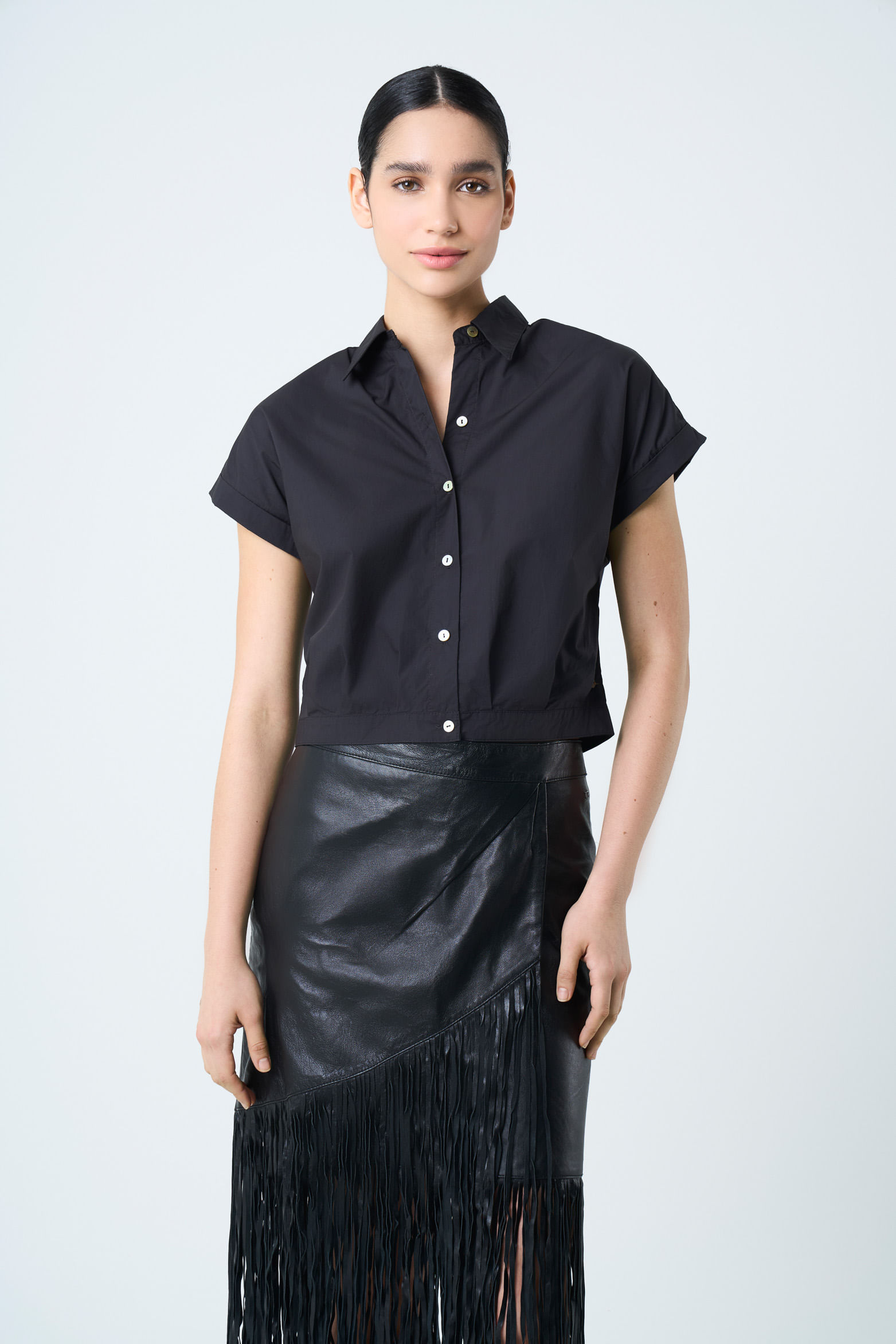 Camisa manga corta Sombra en tejido plano para mujer cropped