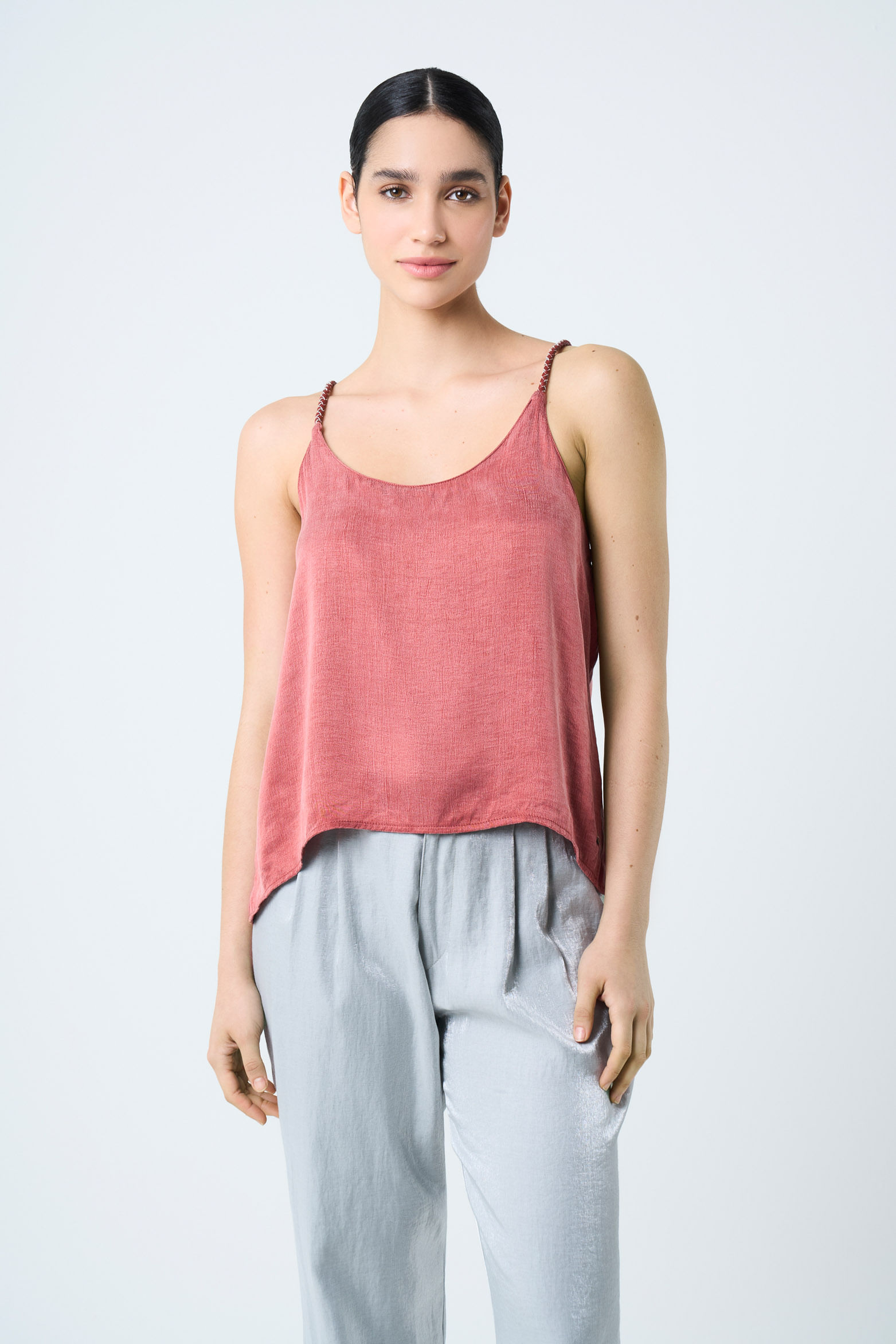 Camisa Aurora de tiras en tejido plano para mujer detalle millaré