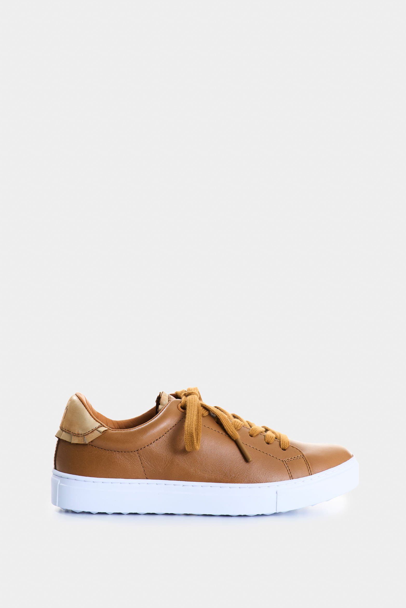 Tenis casual de cuero combinados