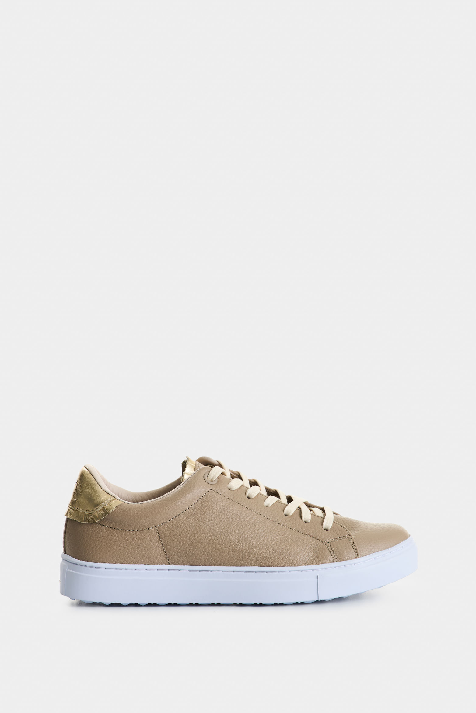 Tenis casual de cuero combinados